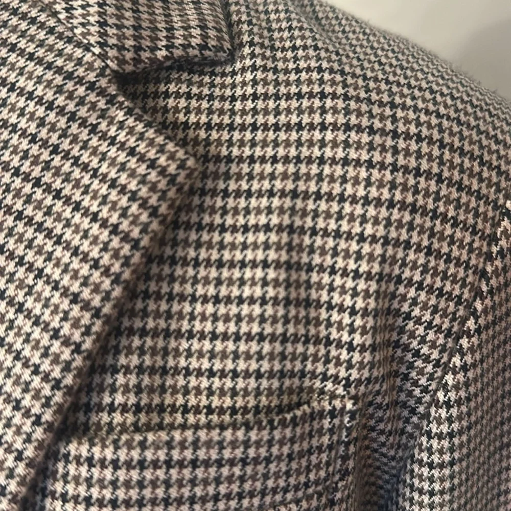 Classic Houndstooth Blazer - Picture 9 of 12